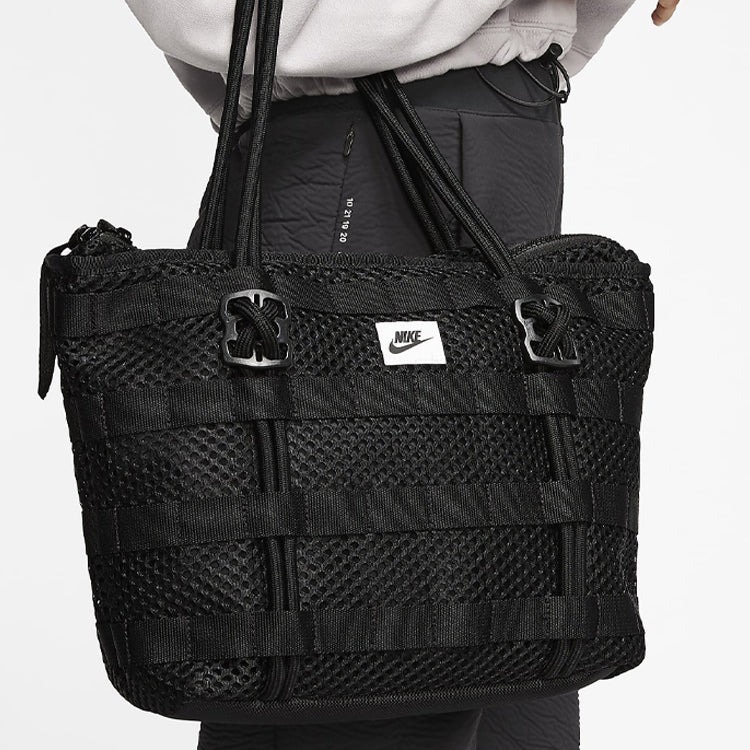 กระเป๋าสะพาย Nike AIR TOTE BAG (15L) [ ลิทสิทธิ์แท้ ป้ายไทย] รหัส : CU2607 010