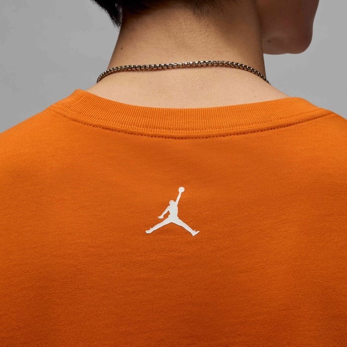 เสื้อยืดโอเวอร์ไซส์ Nike Jordan Flight Essentials Men's T-Shirt Oversized [ขอแท้ NIKE ป้ายไทย][รหัส : HQ8935 805 ]