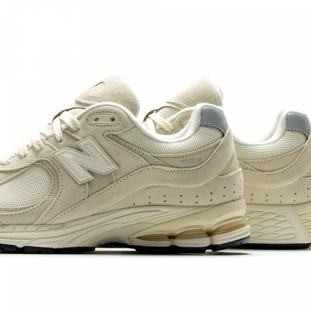 รองเท้าลำลอง รองเท้าผ้าใบ NEW BALANCE 2002R 'Calm Taupe' [ลิขสิทธิ์แท้ / ป้ายไทย] [ รหัส M2002RCC ]