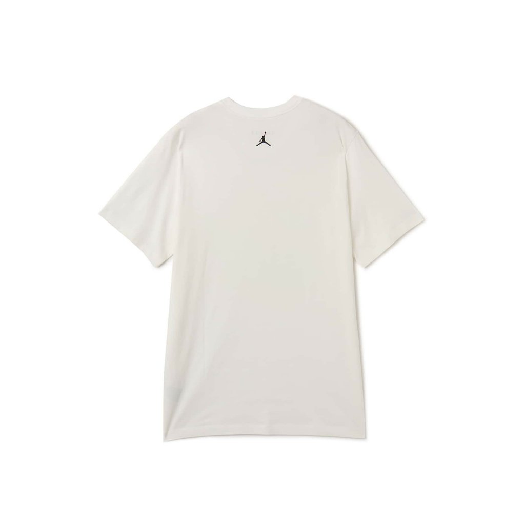 เสื้อยืดโอเวอร์ไซส์ ผู้ชาย Nike Jordan Flight Essentials AJ1 Tee [ขอแท้ NIKE ป้ายไทย][รหัส : IB3355 100 ]