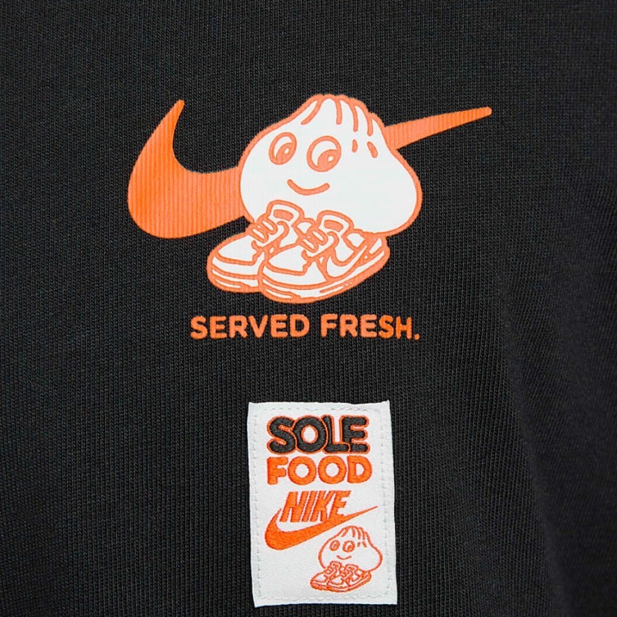 เสื้อยืดโอเวอร์ไซส์ ผู้ชาย Nike Men's Sole Food Oversized Tee [ลิขสิทธิ์แท้ NIKE ป้ายไทย][รหัส : FB9808 010 ]