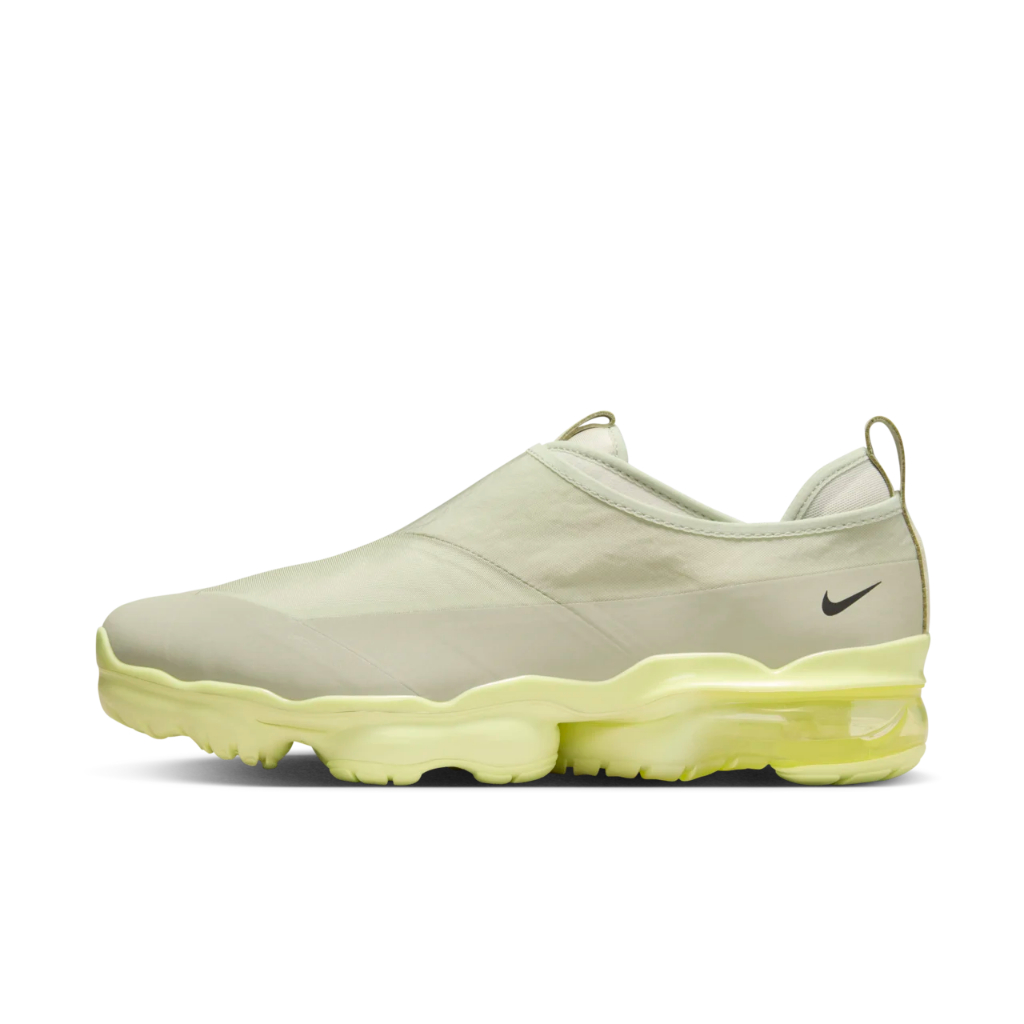 รองเท้าผู้ชาย รองเท้าลำลอง Nike Air Vapormax Moc Roam [ลิขสิทธิ์แท้ NIKE ป้ายไทย] [รหัส DZ7273 100 ]