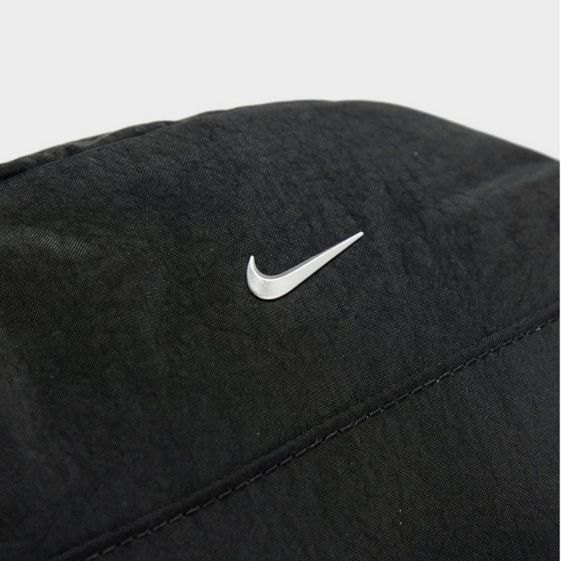 กระเป๋าสะพายข้าง Nike Aura Crossbody Bag (2L) [ของแท้ NIKE ป้ายไทย] [รหัส HM6120 010 / 208 ]