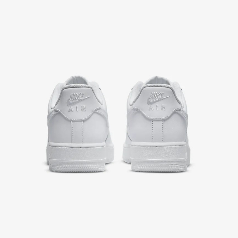 รองเท้าผ้าใบ Nike Air Force 1 '07 Shoes 'Triple White' [ลิขสิทธิ์แท้ NIKE Thailand] [รหัส CW2288 111 / DD8959 100]