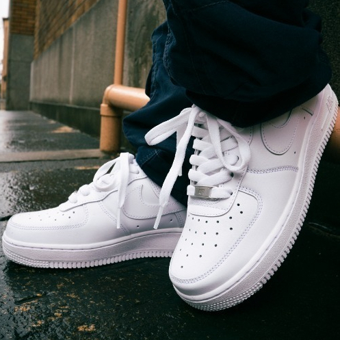 รองเท้าผ้าใบ Nike Air Force 1 '07 Shoes 'Triple White' [ลิขสิทธิ์แท้ NIKE Thailand] [รหัส CW2288 111 / DD8959 100]