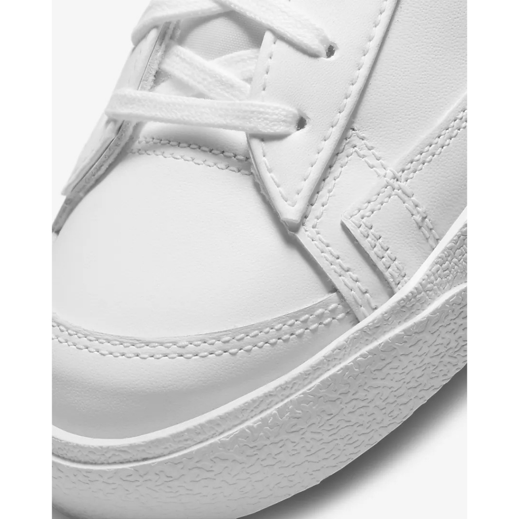 รองเท้าผู้หญิง Nike BLAZER LOW '77 W [ลิขสิทธิ์แท้ NIKE ป้ายไทย] [รหัส DC4769 105 / DC4769 101 ]