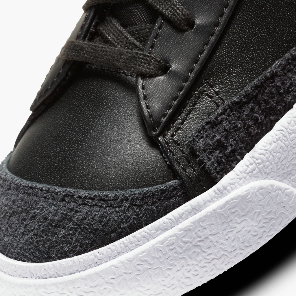 รองเท้าผู้หญิง Nike BLAZER MID  '77 SE W  [ลิขสิทธิ์แท้ NIKE ป้ายไทย] [รหัส CZ4627 001 ]