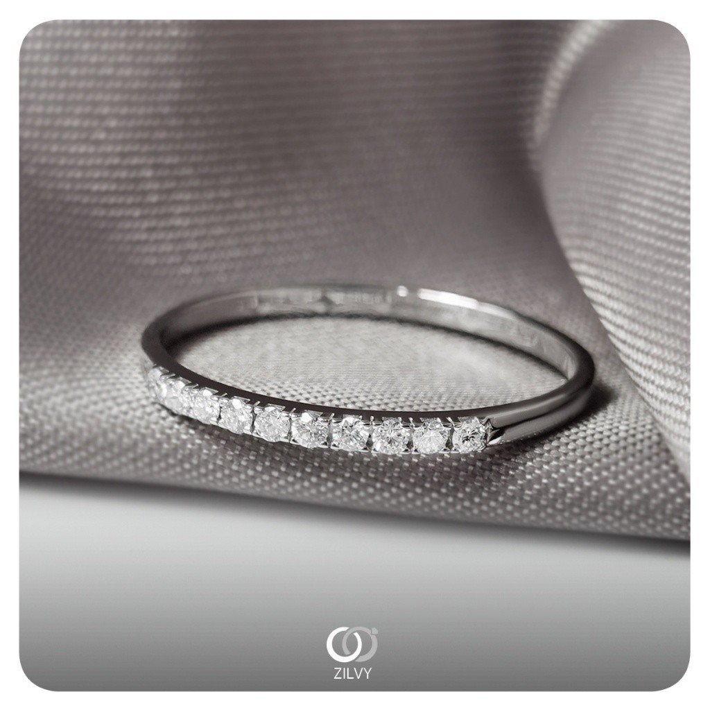 Zilvy Minimal Ring - แหวนหญิงเพชรน้ำร้อย 0.20 กะรัต (GR325)