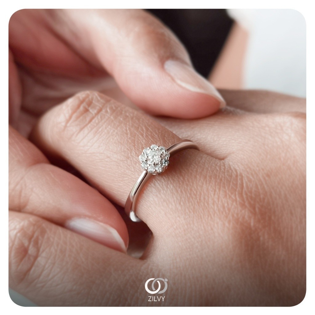 Zilvy - แหวนหญิงเพชรน้ำร้อย 0.16 กะรัต ตัวเรือน White Gold  (GR1223)