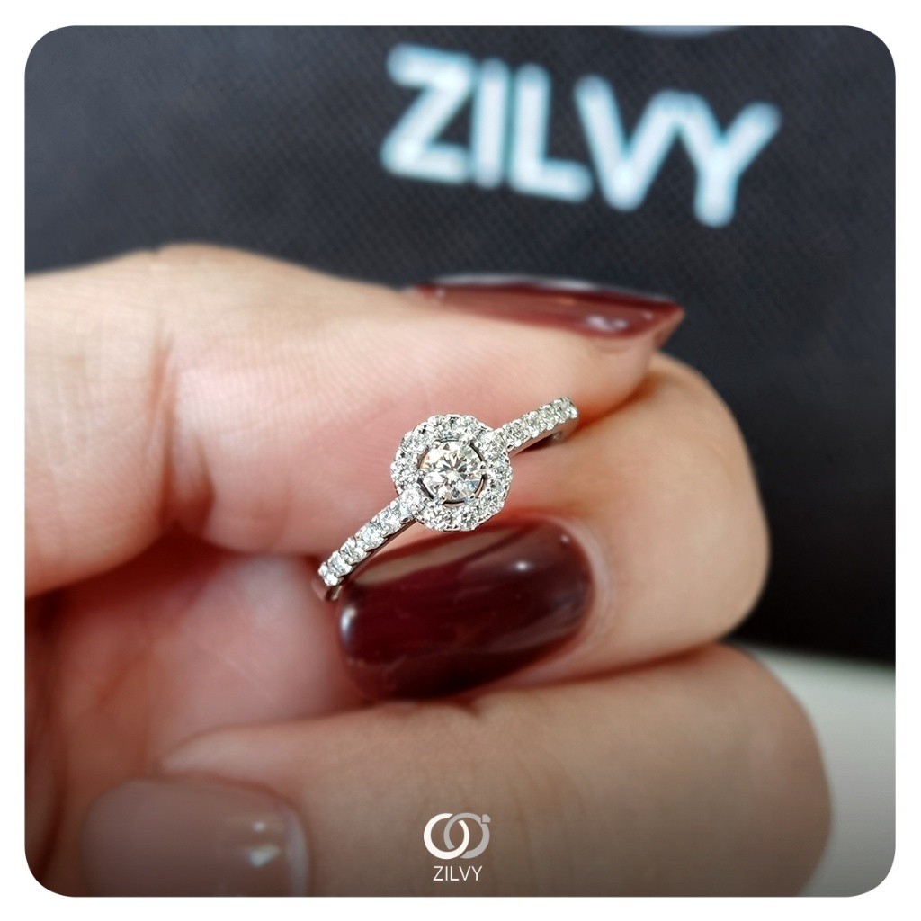 Zilvy  - แหวนหญิงเพชรน้ำร้อย 0.30 กะรัต (GR687)