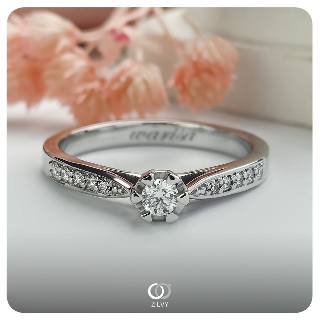 Zilvy - แหวนหญิงเพชรน้ำร้อย 0.20 กะรัต (GR948)