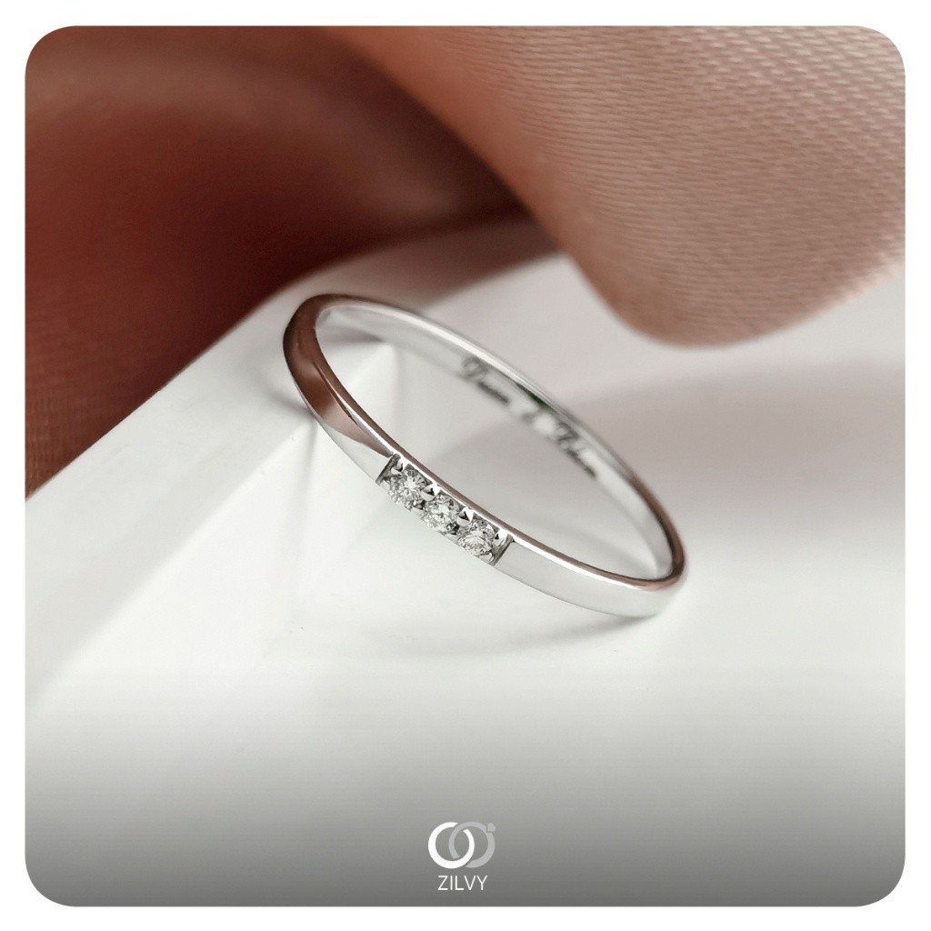 Zilvy Minimal Ring Luksorn - แหวนหญิงเพชรน้ำร้อย 0.03 กะรัต (GR796)