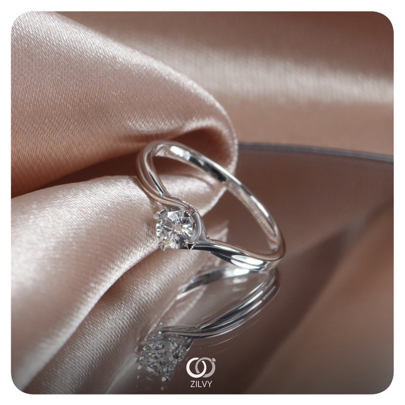ZILVY - แหวนเพชร 0.20 กะรัต เพชรน้ำร้อย ตัวเรือน White Gold  (GR347)