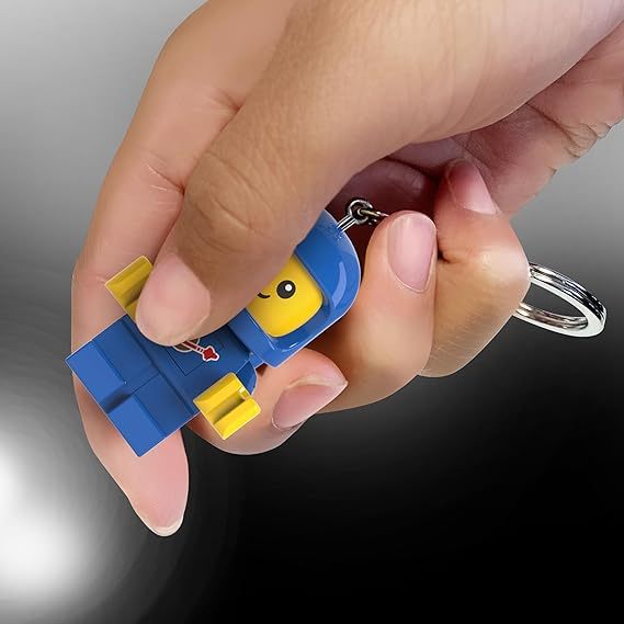 LEGO พวงกุญแจไฟฉาย เลโก้ คลาสสิก Space Baby Blue LED Keychain ลิขสิทธิ์แท้