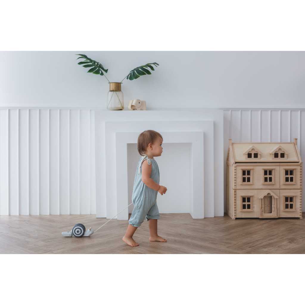 PlanToys ของเล่นไม้ แปลนทอยส์ หอยทากลากจูง- สีโมโนโทน Pull-Along Snail Mono (1y+)