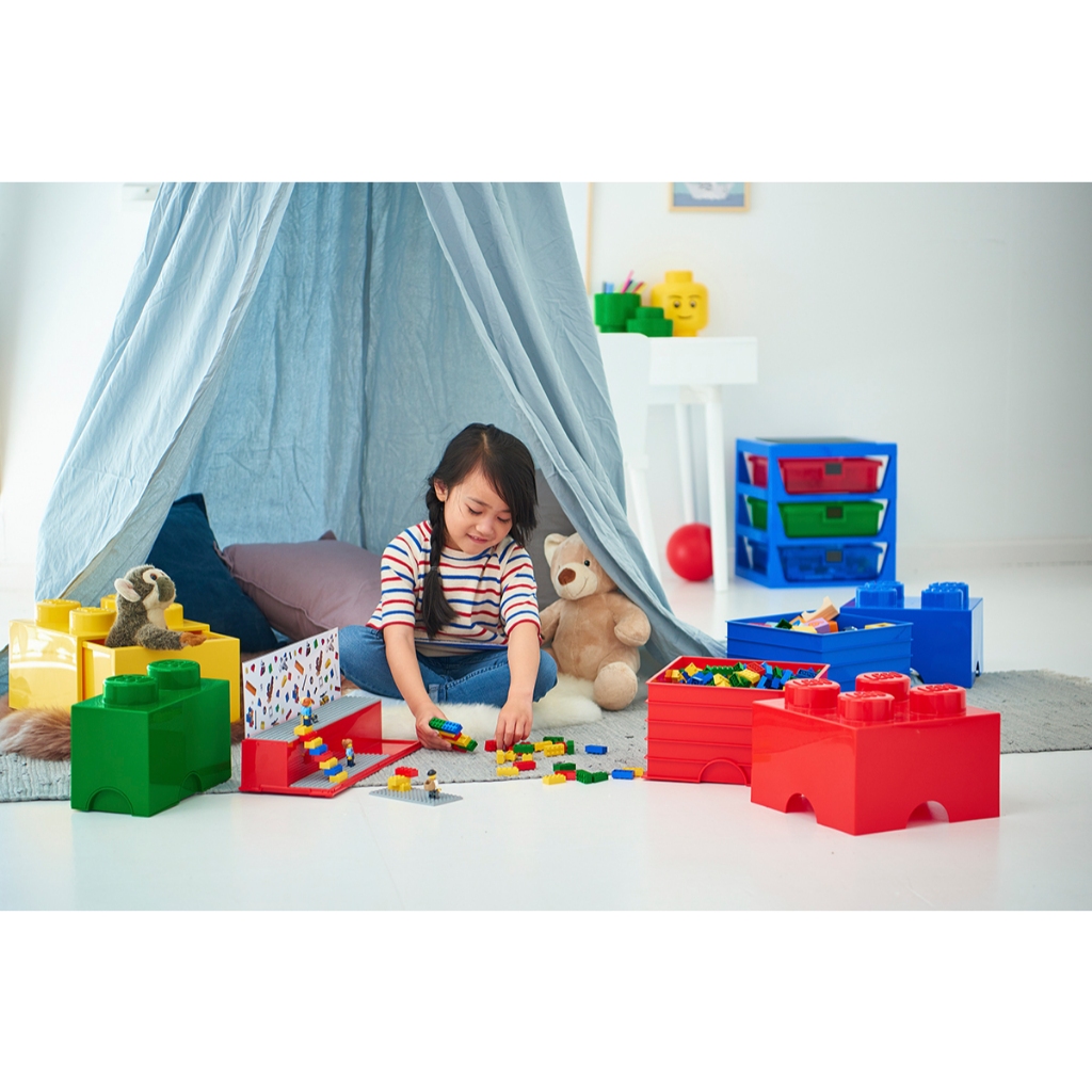 (เคลียร์สต็อก!! สินค้ามีตำหนิ) LEGO Play & Display Minifigure Case RED กล่องเคส โชว์มินิฟิกเกอร์ เลโก้ ลิขสิทธิ์แท้ 100%