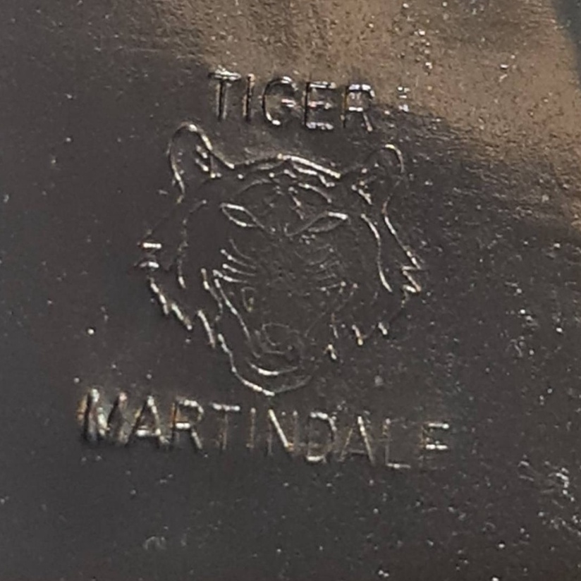 Tiger จอบถากตราเสือ หัวจอบ หล่อขึ้นทั้งตัว( แข็งแรงกว่างานเชื่อม) ขนาด 2 ปอนด์ ผลิตโรงงานเดียวกับตราจรเข้