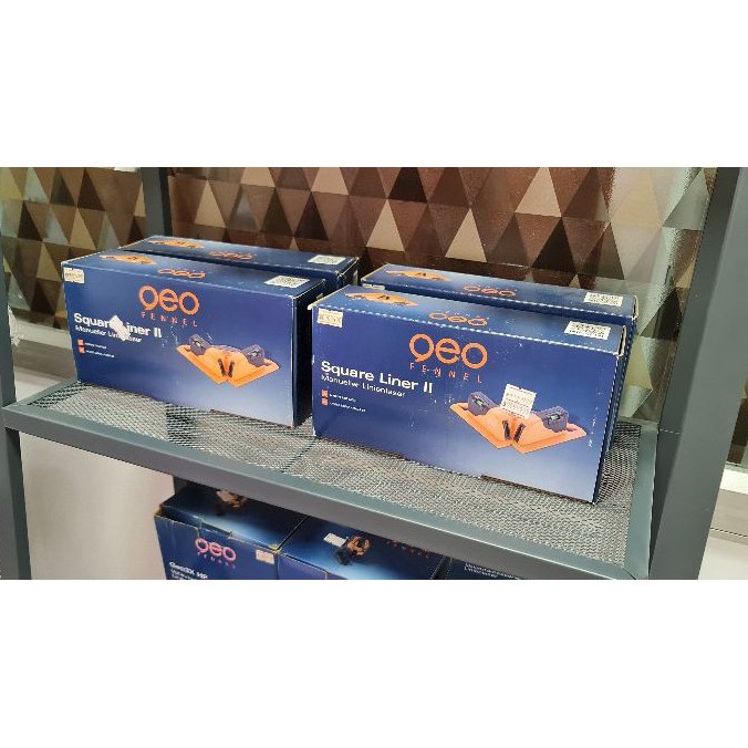 Geo Fennel เลเชอร์ ปูกระเบื้อง พื้นและผนัง (สินค้าตัวโชว์ Clearance) GEO FENNEL ( Square Liner ll )